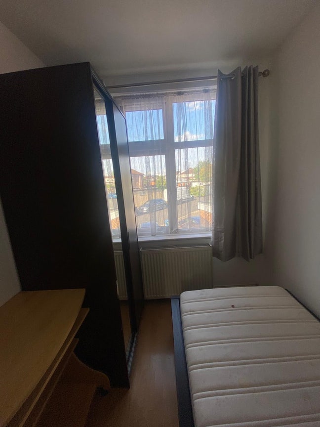 One incredible en-suite near Wembley Park! Main Photo