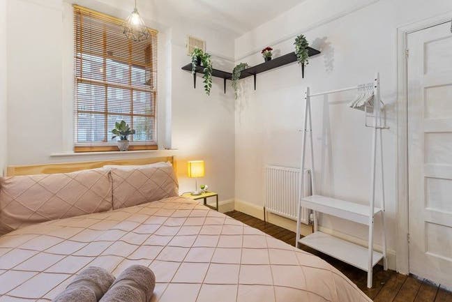 🏡 Stylish Master Room Islington Moving Fast!!✨ Main Photo