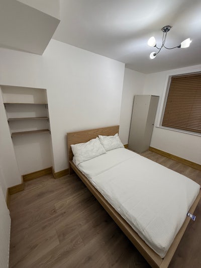Modern Renovated Room Main Photo