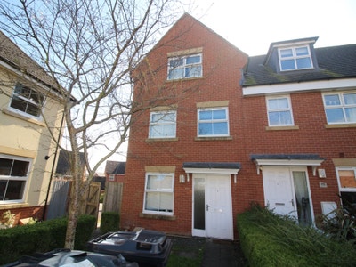 Modern En-Suite single Room, All Bills Included  Main Photo