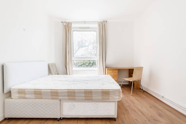 3 bedroom flat in zone 1 in elephant and castle Main Photo