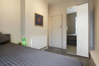 Cozy Double Rooms! Furnished & All Bills Included Main Photo