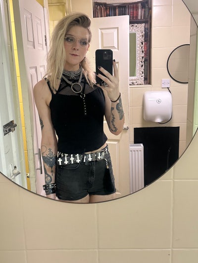 33 year old woman looking for LGBT+ friendly house Main Photo