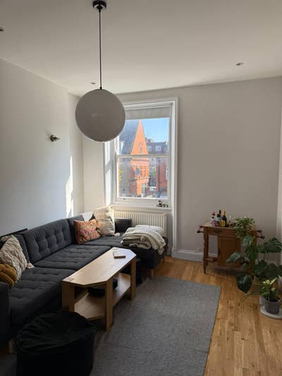 3 bed house in Cricklewood Main Photo