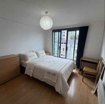 Modern Double Room - Bills Included - City Centre  Main Photo