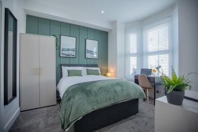 Last En-Suite luxury room available  Main Photo