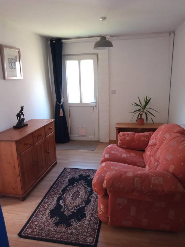 Private self contained annexe, all bills included Main Photo