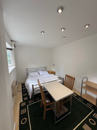 One separate room with ensuite bathroom  Main Photo