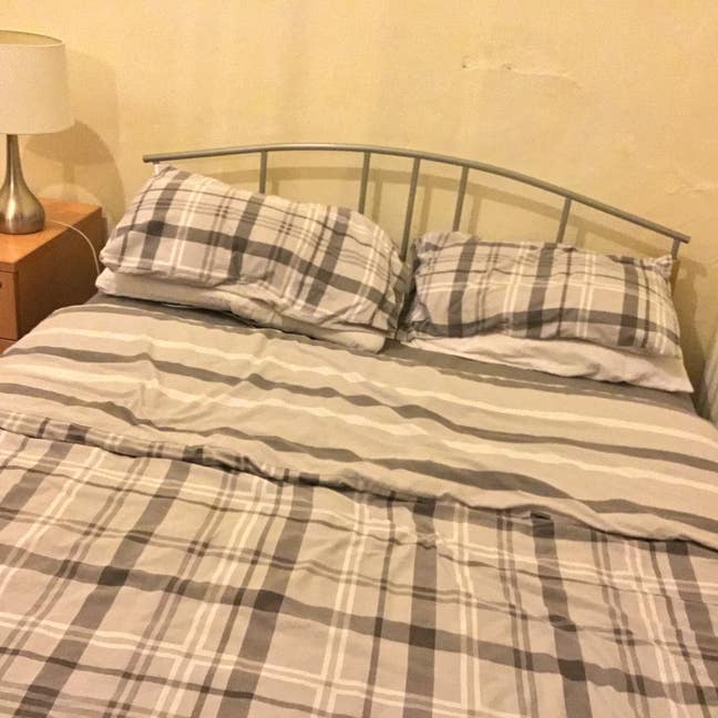 Professional female looking for a house mate  Main Photo