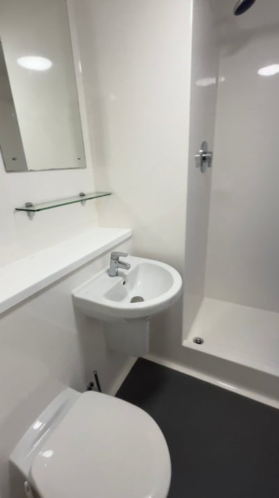 Ensuite room available at Keele University Main Photo