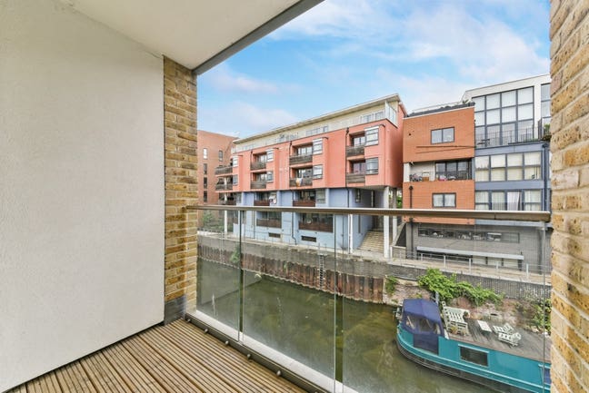 2 bedroom flat Limehouse  Main Photo