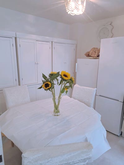 Couples welcome Living in pure luxury. Main Photo