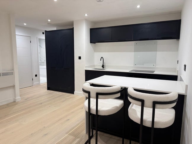 Modern Double Room in Manchester City Centre Flat Main Photo