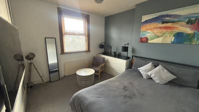 Spacious Furnished Double/King Size Rooms Main Photo
