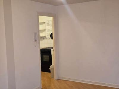 1-Bedroom Flat to Rent – Woodgate Drive – SW16 Main Photo