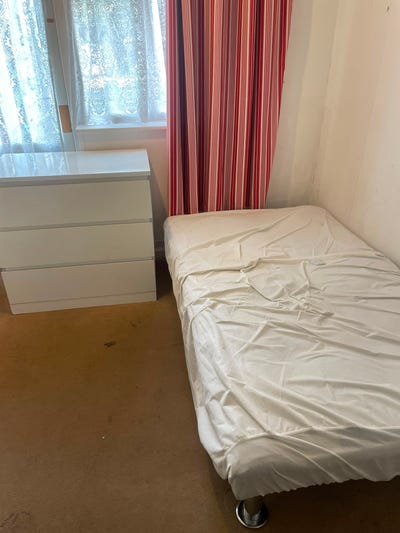 Ensuite Room in Farnborough, Hampshire, GU14 7JJ Main Photo