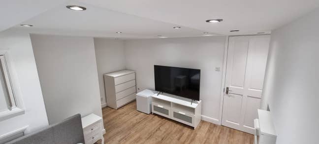 Room to rent Main Photo
