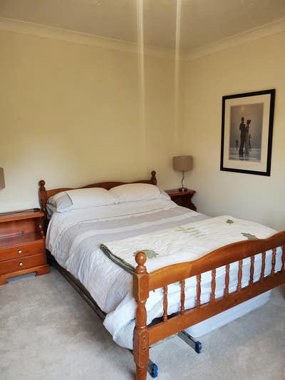 Large Double Room Flat Share Mon - Fri Main Photo
