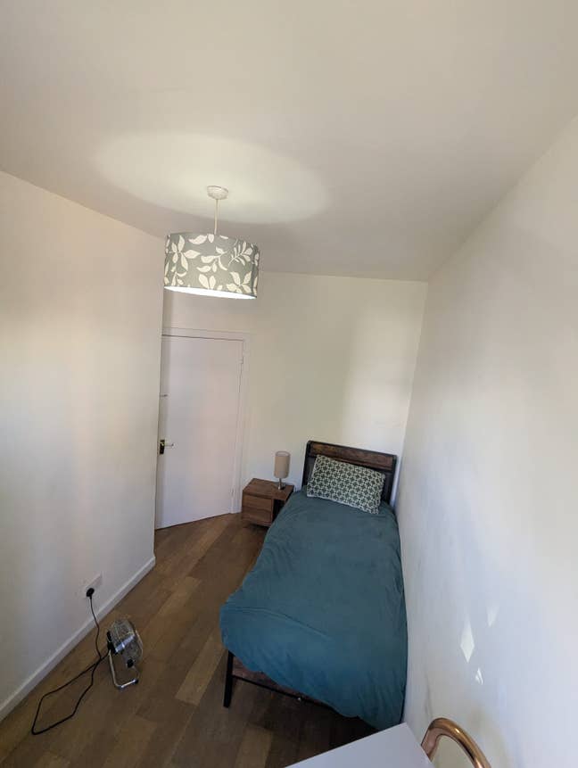 Large Furnished Room – All Bills Included – Fulham Main Photo