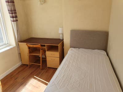 Single room Bangor for HOUSE SHARE Ffriddoedd Rd   Main Photo