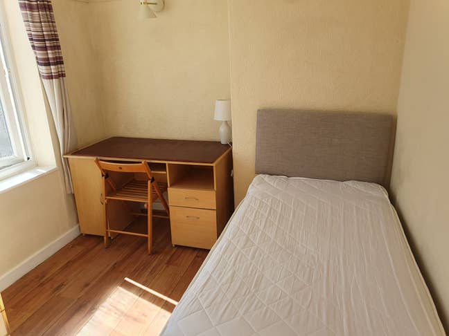 Single room Bangor for HOUSE SHARE Ffriddoedd Rd   Main Photo