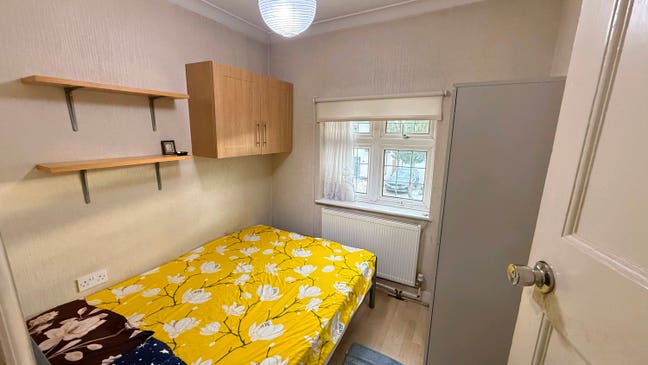 Single & Double rooms-2min from NewburyParkStation Main Photo