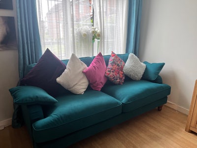 Light airy small double room Main Photo