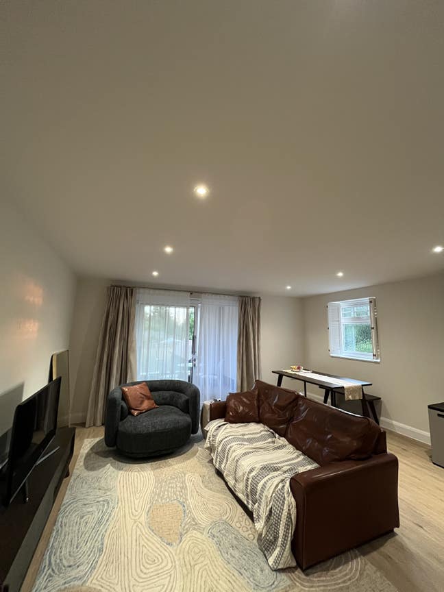 Double room with private bathroom in new build  Main Photo