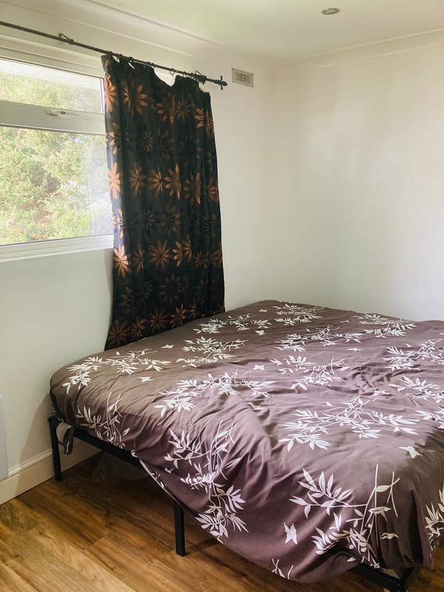 One bed studio in Hounslow East Main Photo