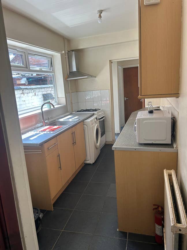 Newly Refurbished  House Close To City Centre, DMU Main Photo