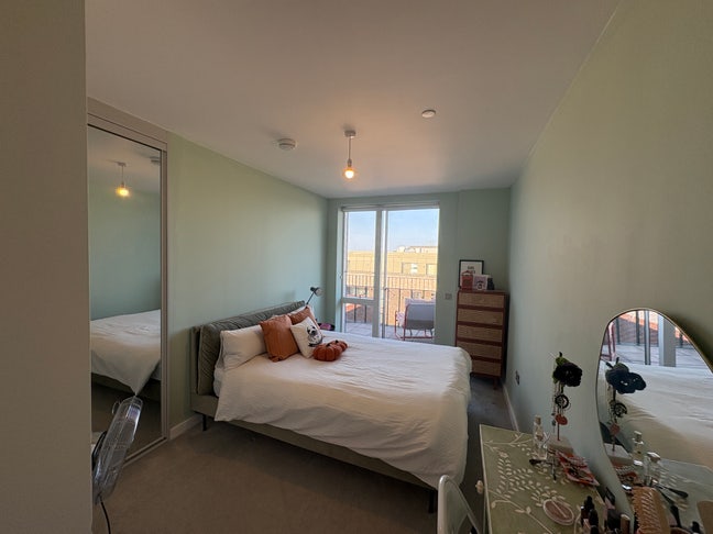 Bright 1-bed flat w balcony in Walthamstow(sublet) Main Photo