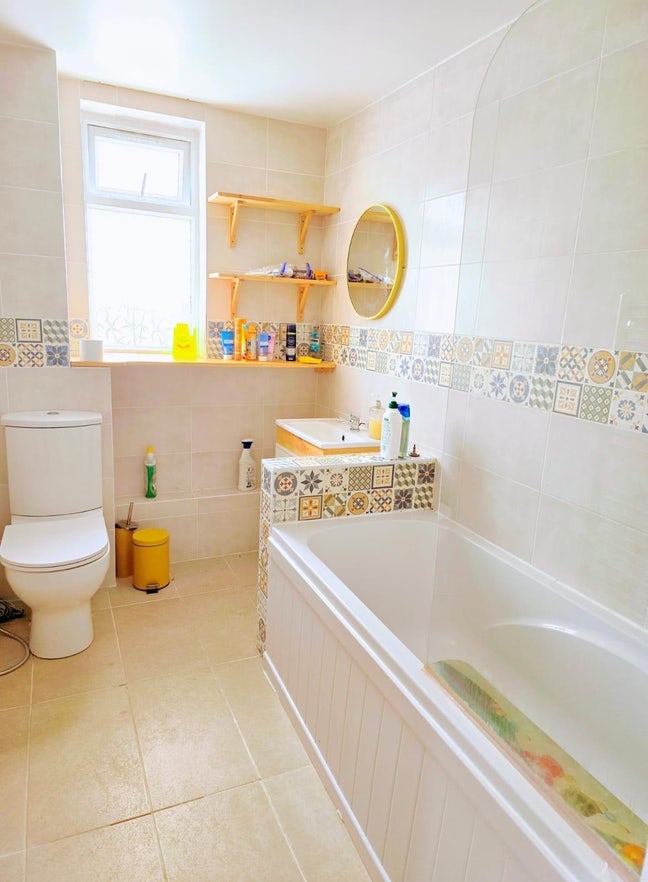 Beautiful double room available  Main Photo