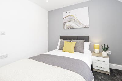 Double Room - Ideal for NHS workers! Main Photo