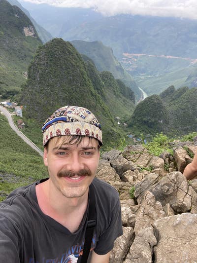 Male (23) looking for flatmates Main Photo