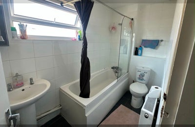 Single Room Available from 1 August Main Photo