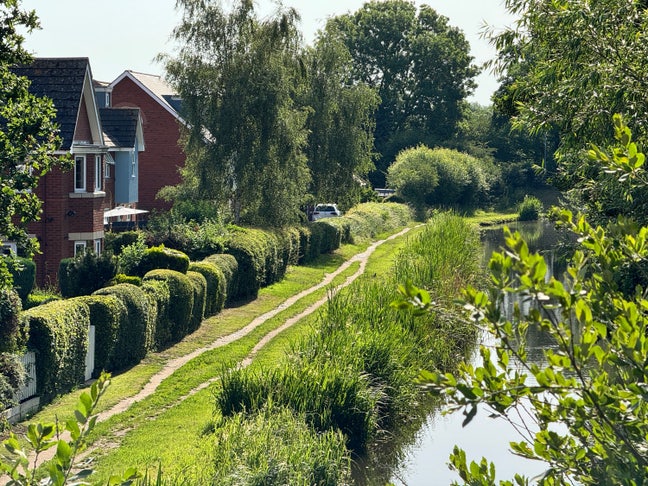 Double Room   Mon - Fri Only Fradley Lichfield  Main Photo