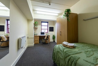 Looking for a replacement at Manchester Student   Main Photo