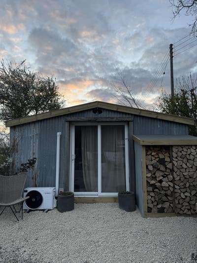 Self contained annex Main Photo