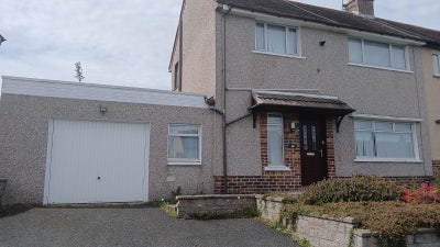 Spacious Semi Detach House  Main Photo
