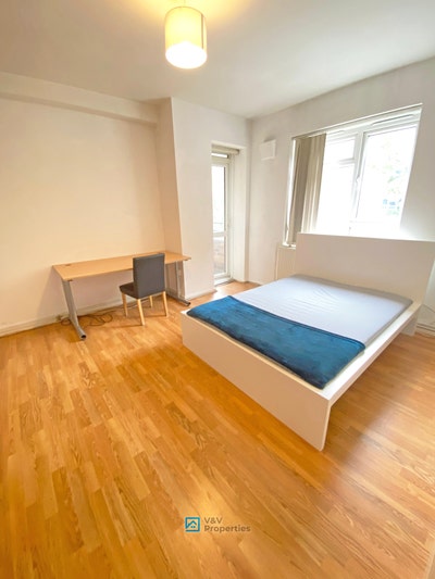 🐼3 Rooms Available Soon in Old Street Main Photo