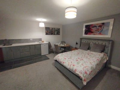 Ground floor flat Main Photo