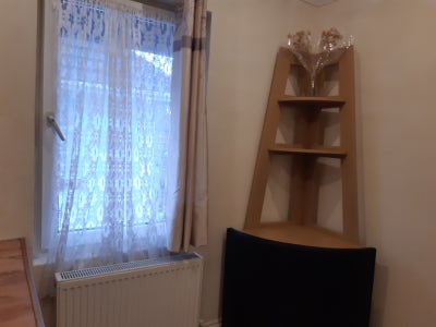 Short term let,12mins walk to Raynes Park Station Main Photo