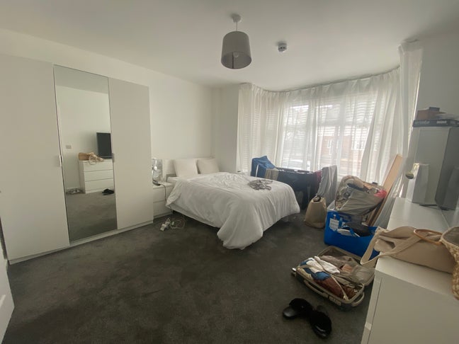 Brand new - RoomsBySue - Capability Green Main Photo