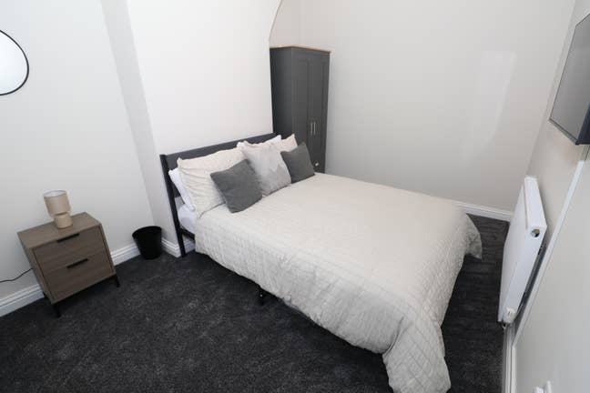 Modern 4 bed house share at 91 West St Main Photo