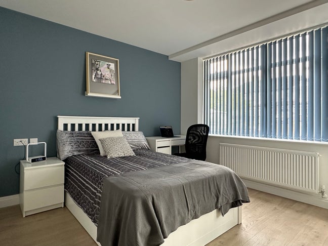 Spacious Ensuit Double Rooms In Sutton! Main Photo