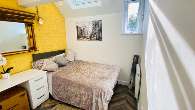 12 Bed WOW Factor House Share Main Photo