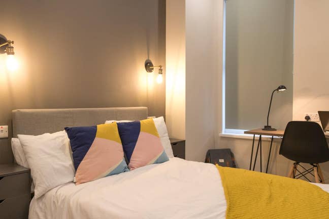 Modern Room now Available  - Grace Avenue - BT5 Main Photo