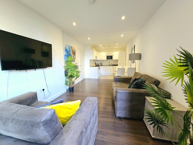 Beautiful 1 Bedroom Watford High Street! Main Photo