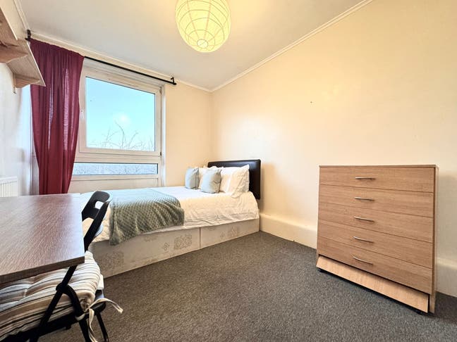 🦈Zone 2-2 Lovely Double Rooms - NOW🦈 Main Photo