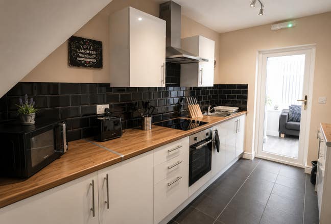 En-suite Rooms to rent Thurcroft - No Deposit  Main Photo
